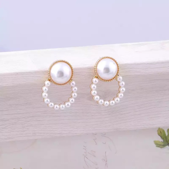Korean Style Acrylic Pearl Stud Earrings - Picture 9 of 9